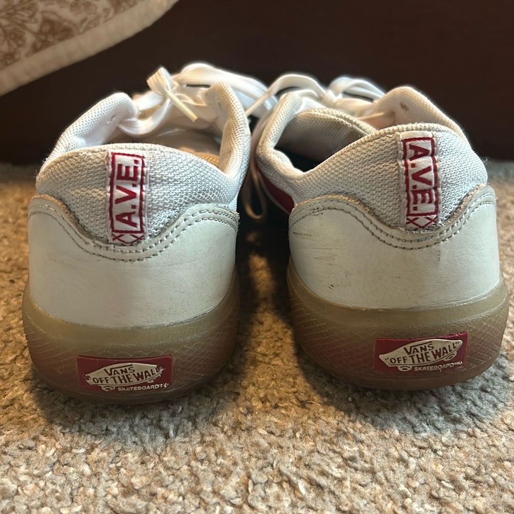 White and red Vans Ave ‘Pro Sport Leather- White Chili Pepper’